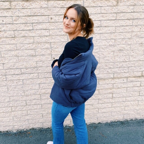 Meet your Posher, Kat - Picture 2 of 8